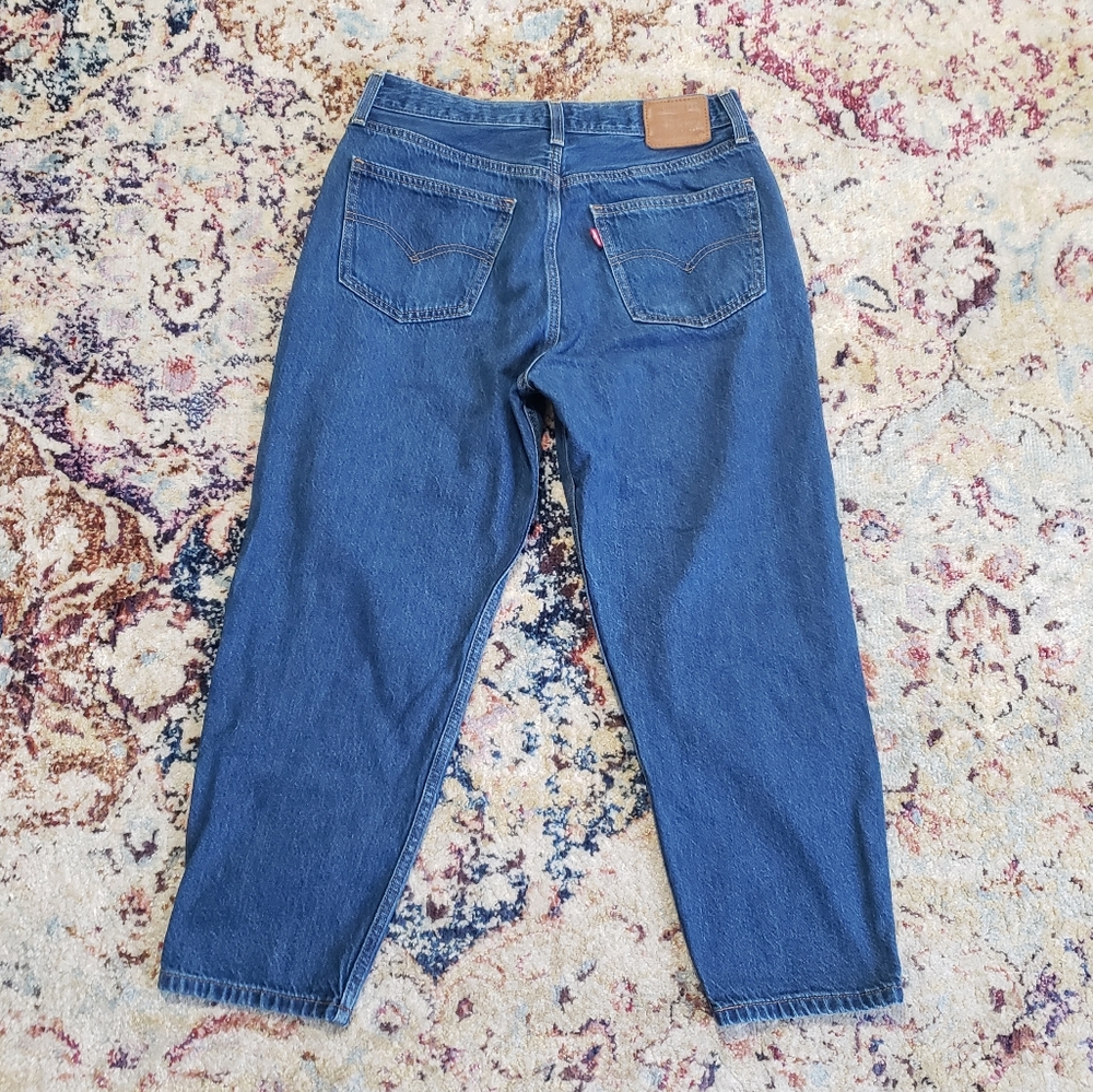Levi's Premium Loose Taper Crop Jeans Blue Medium Wash Denim Size 27 - Picture 2 of 13